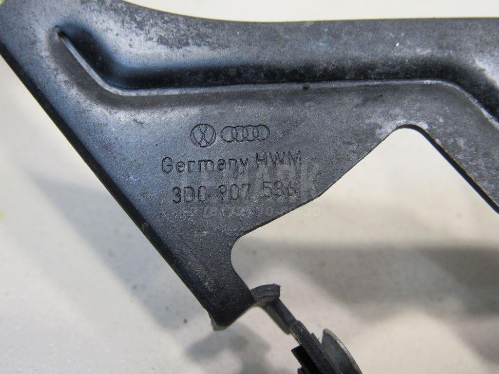 Кронштейн (сопут. товар) для  Audi 100/200 [43] 0-1983