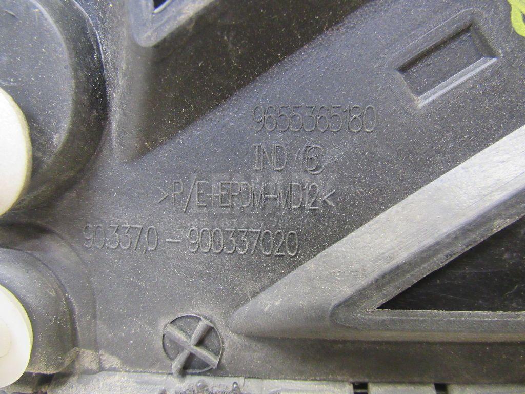 Накладка на капот для  Ford Escape EUR 2007-2009