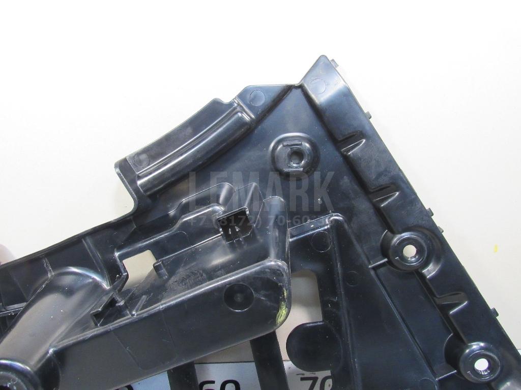 Направляющая заднего бампера правая для  BMW 7-serie F01/F02 2008-2015