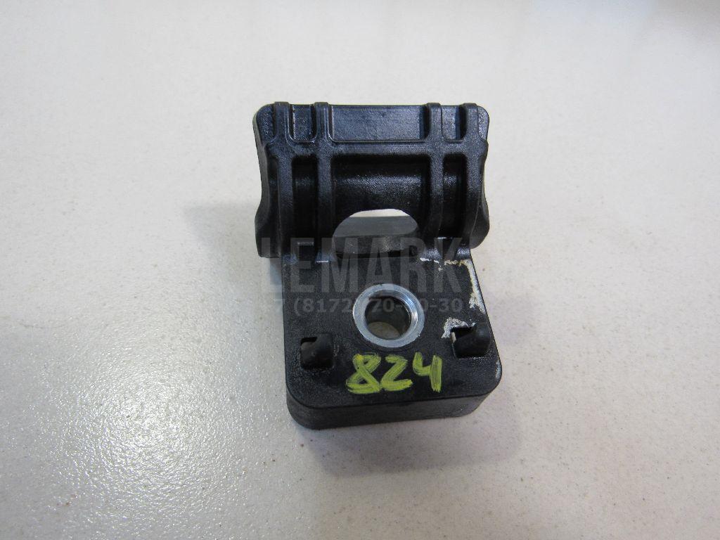 Кронштейн радиатора 13250318 GM