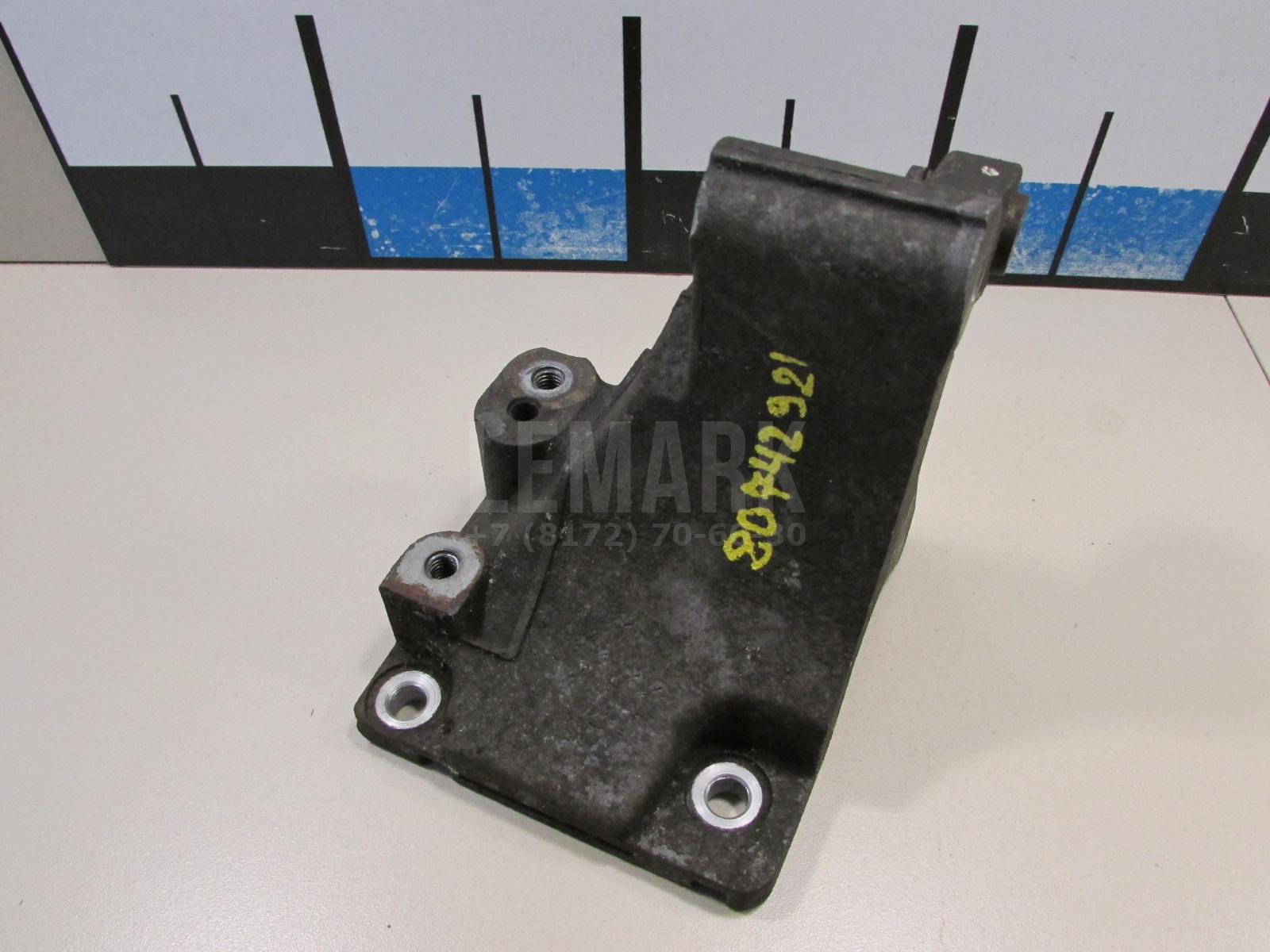Кронштейн генератора 125110T020 Toyota