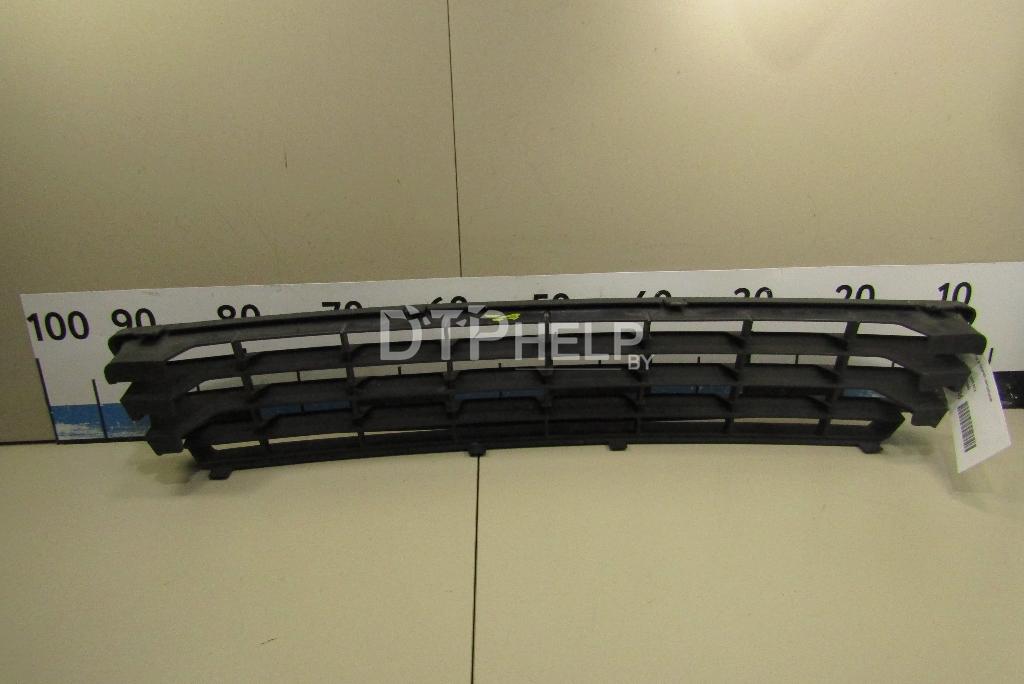 Фото Решетка в бампер центральная для Volkswagen Golf Plus  2006