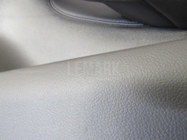 Обшивка двери передней правой для  BMW 6-serie E64 2004-2009