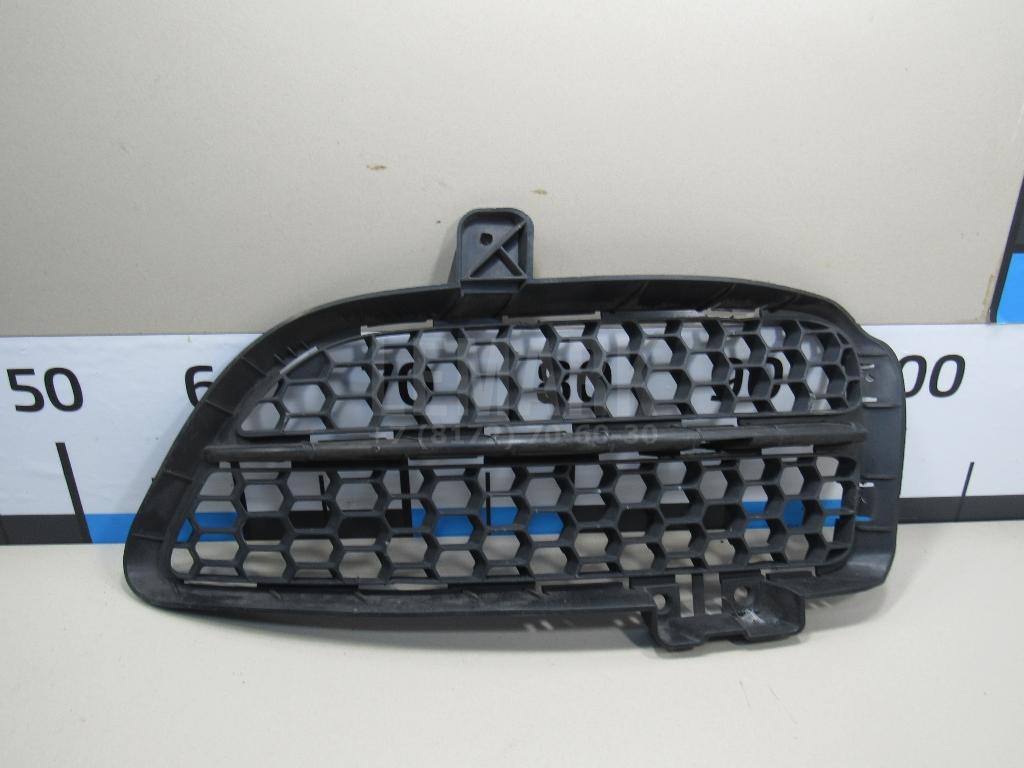 Решетка в бампер левая 7L6853665B VAG