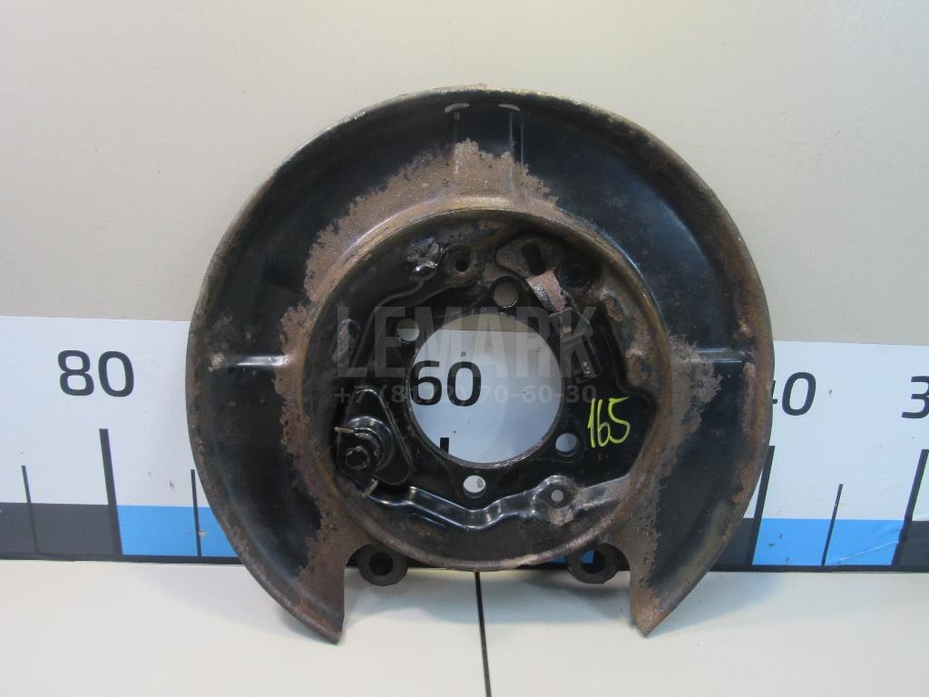 Щит опорный задний правый 44020CY01A Nissan