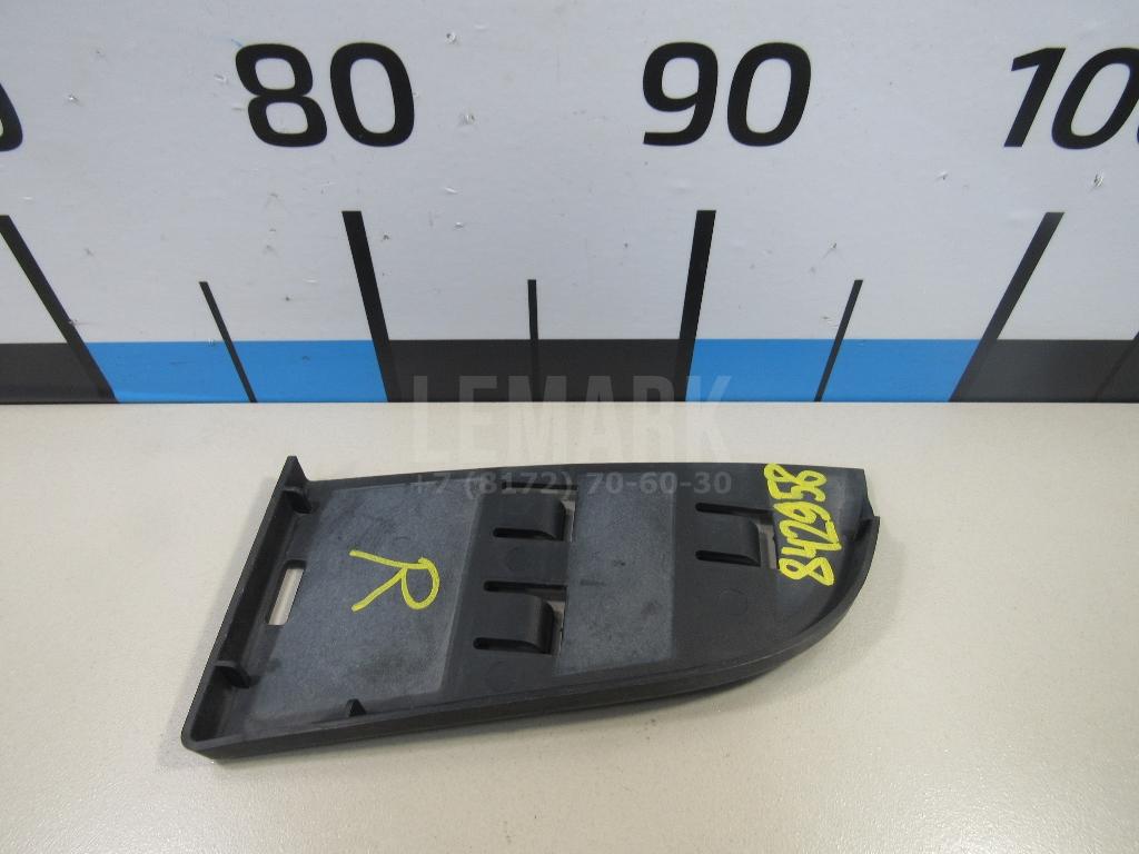 Заглушка бампера правая 62256JD00H Nissan