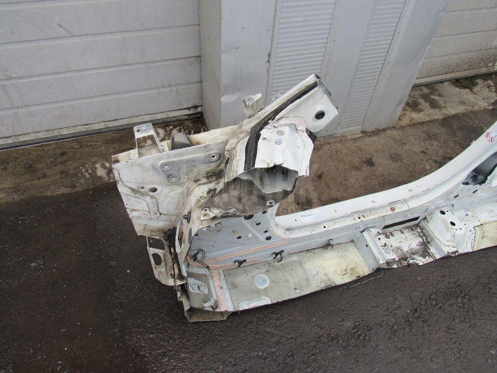 Порог со стойкой правый для  Cadillac Escalade II 2000-2006