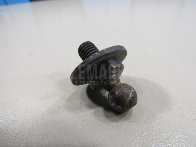 Крепеж газового упора 1Z0827439 VAG