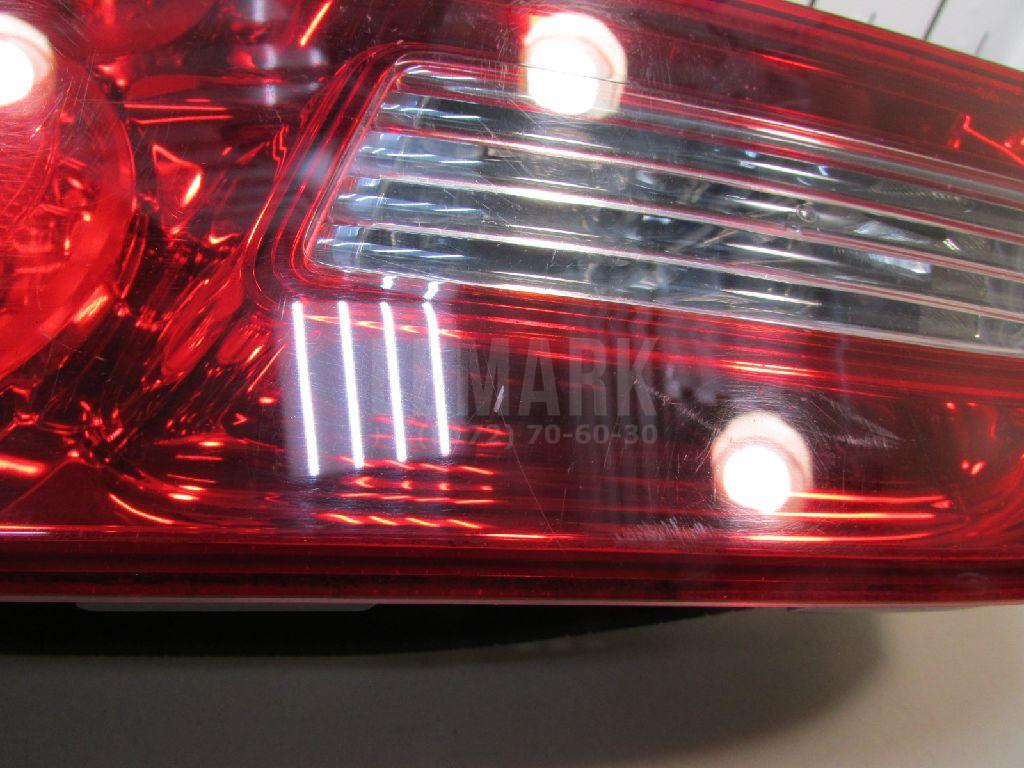 Фонарь задний внутренний правый для  Cadillac CTS 2002-2008