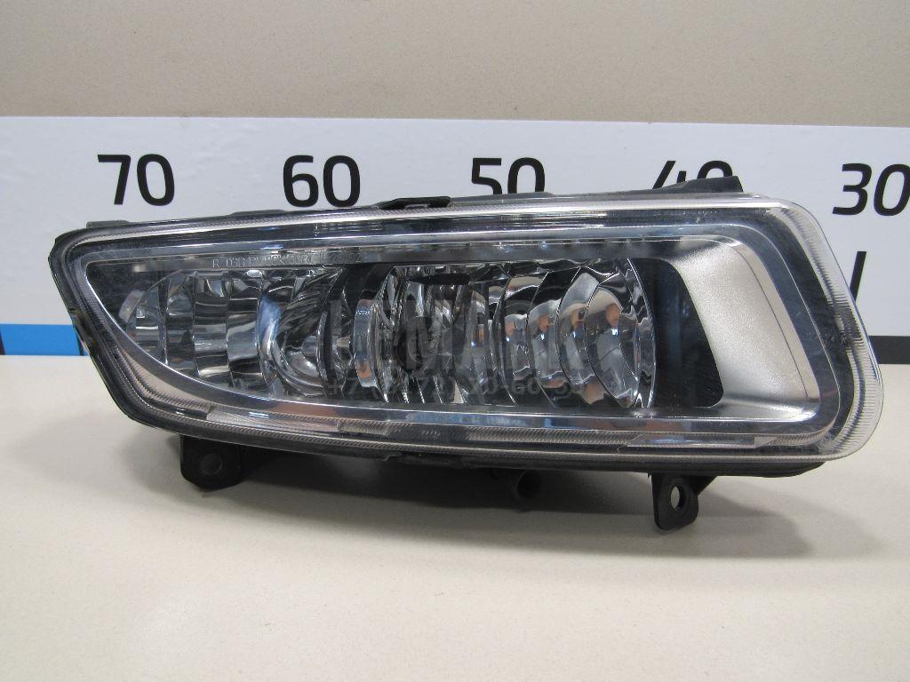 Фара противотуманная правая 6R0941062C VAG