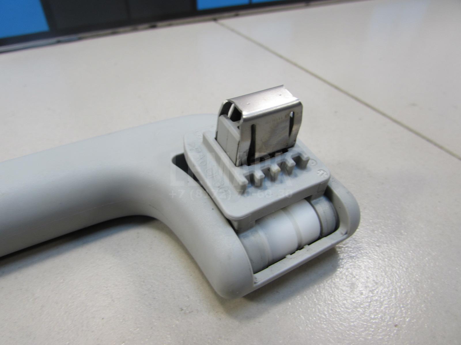 Ручка внутренняя потолочная для  BMW 1-serie F20/F21 2011-2019