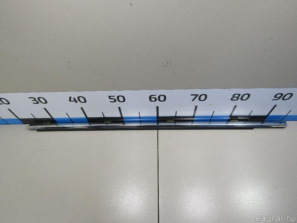 Накладка стекла заднего левого