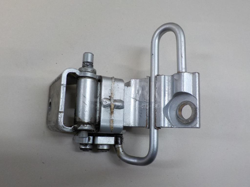 Петля двери задней правой нижняя 7L0833412 VAG