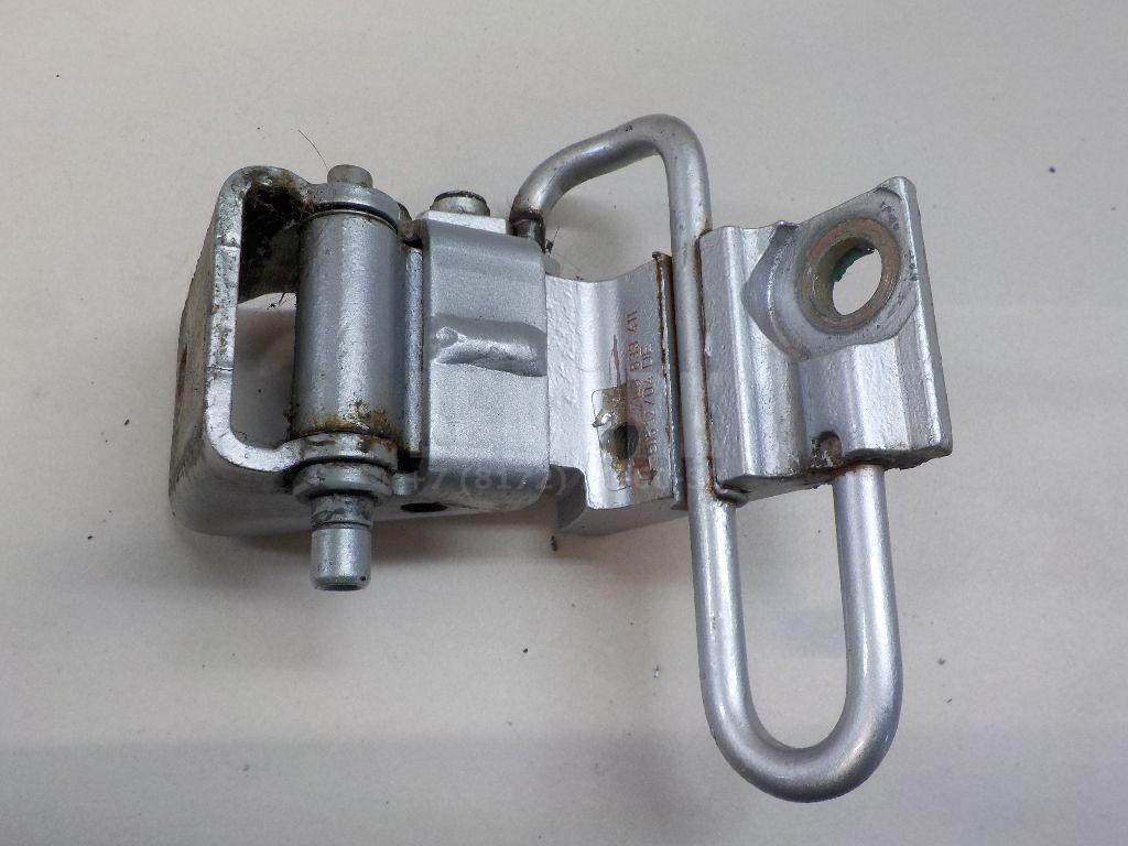 Петля двери задней левой нижняя 7L0833411 VAG