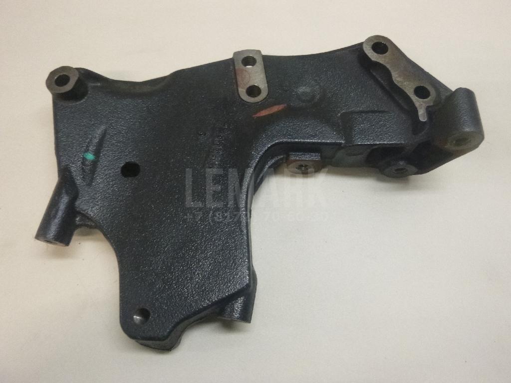 Кронштейн двигателя правый 13507JG71A Renault
