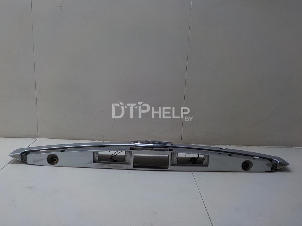 Фото Накладка двери багажника для Kia Carnival  2006