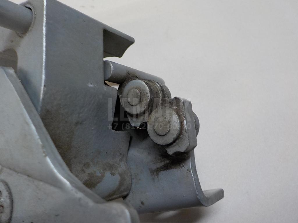 Петля двери задней правой нижняя для  Fiat Uno 1983-1989