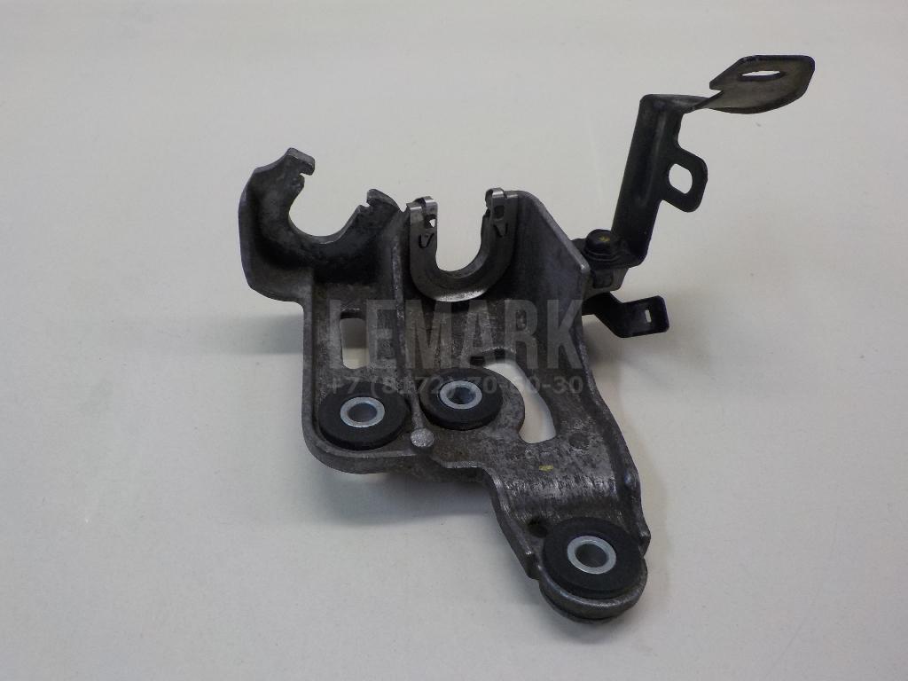 Кронштейн крепления троса КПП 4392032030 Hyundai-Kia