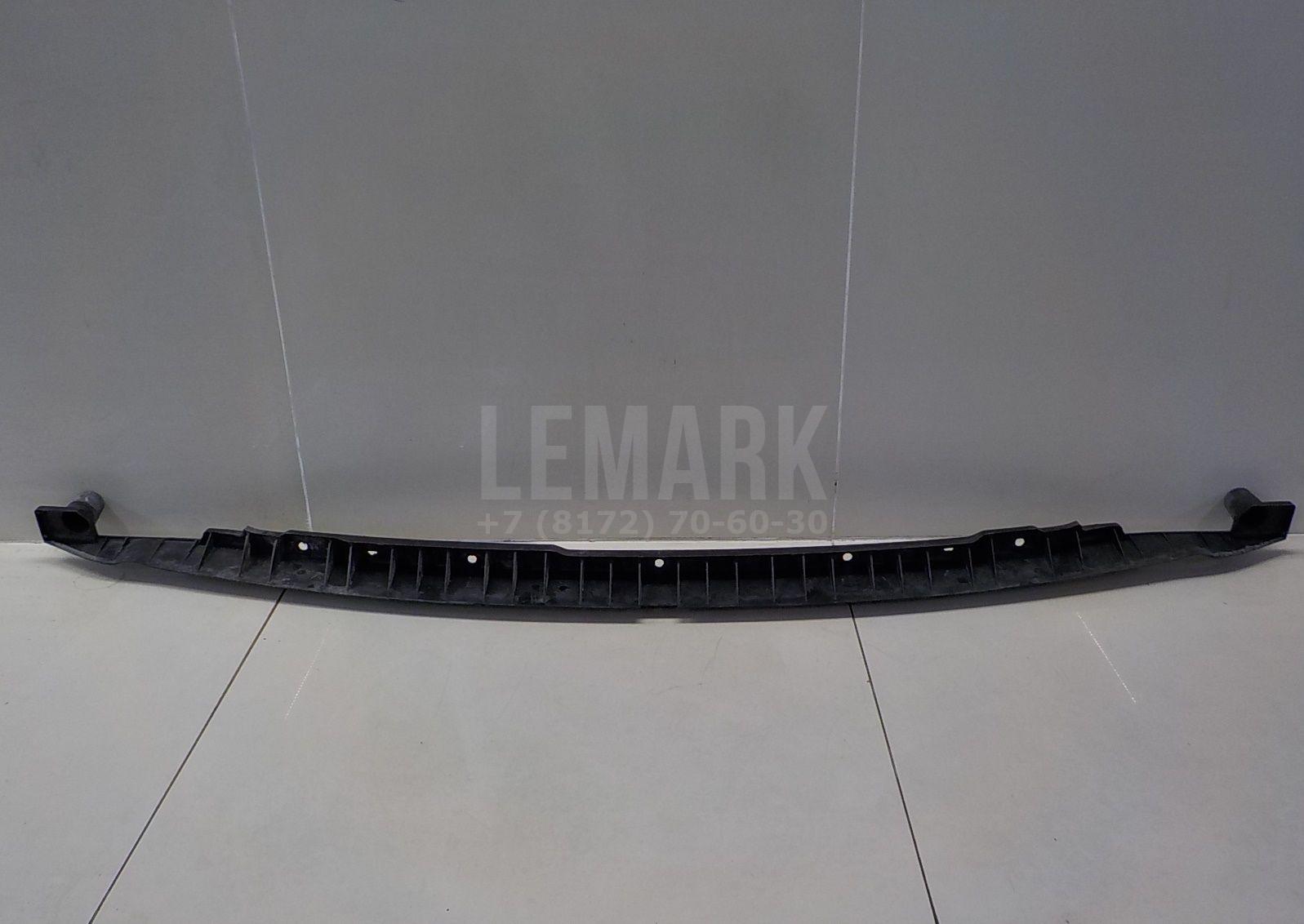 Направляющая заднего бампера 7L6807863B VAG
