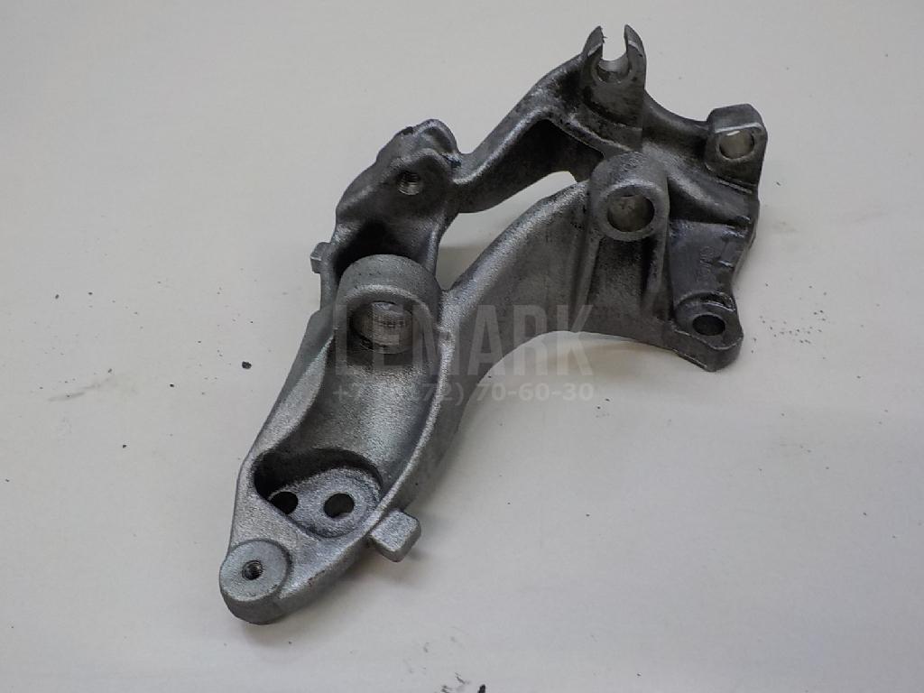 Кронштейн генератора для  Fiat Stilo 2002-2010