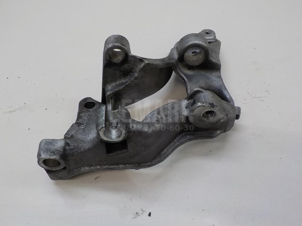 Кронштейн генератора для  Fiat Stilo 2002-2010