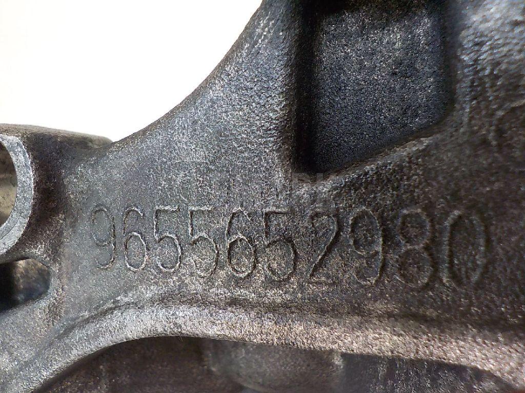 Кронштейн генератора для  Fiat Stilo 2002-2010