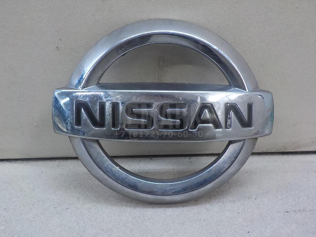 Эмблема на крышку багажника 90890JD00A Nissan