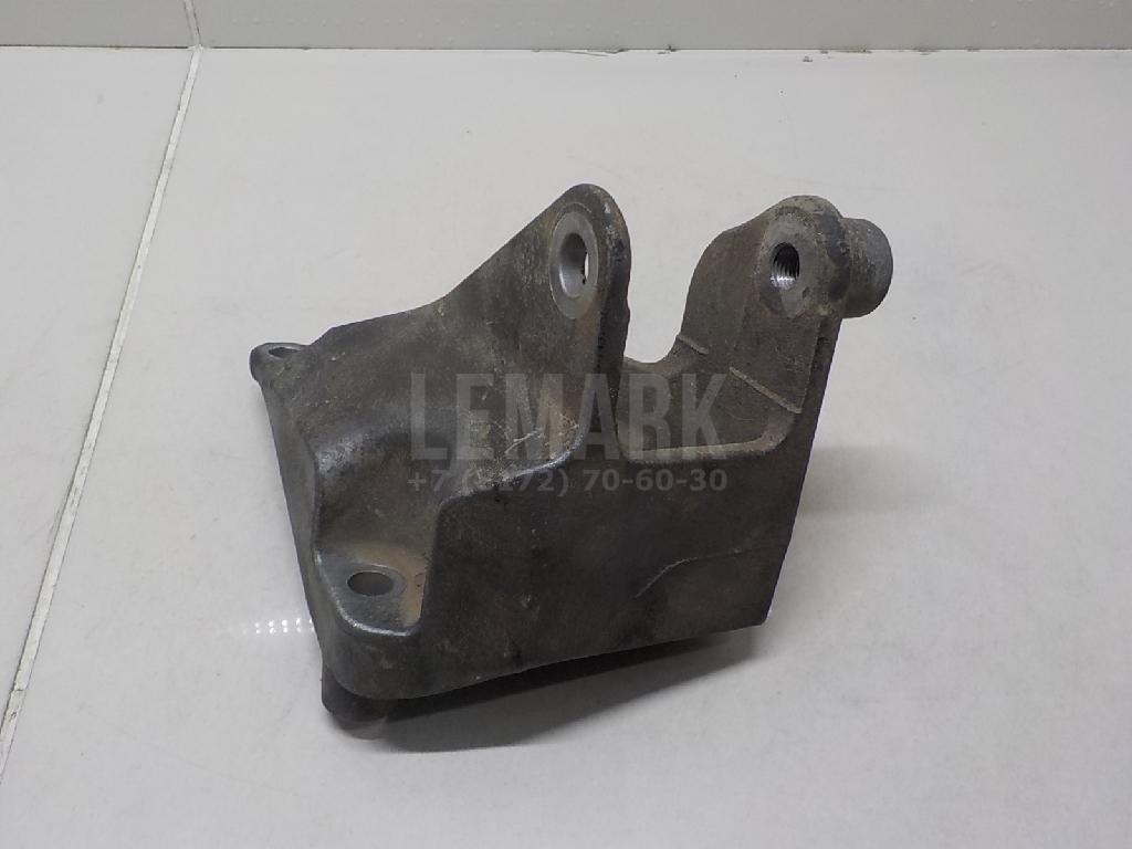 Кронштейн двигателя правый 11332JD500 Nissan
