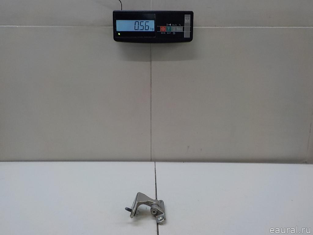 Петля двери