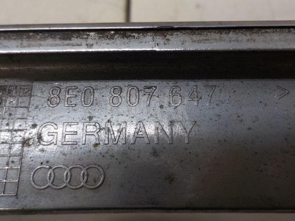 Решетка в бампер центральная для  Audi A4 [B8] Allroad 2009-2015