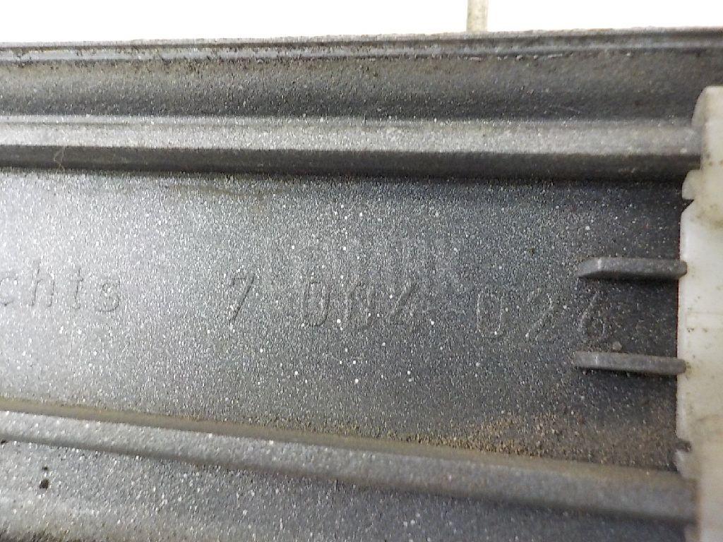 Молдинг задней правой двери для  Audi 80/90 [B2] 0-1986
