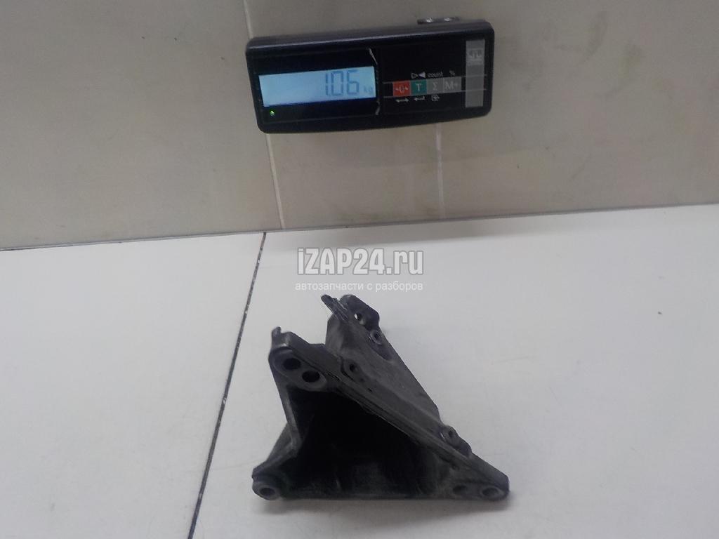 8D0199308L Кронштейн двигателя правый VAG A4 [B5] (1994 - 2001)