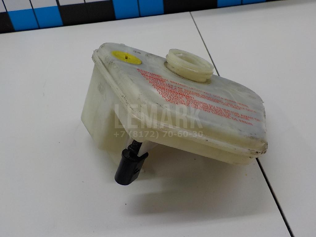 Бачок главного тормозного цилиндра для  Audi V8 1988-1994