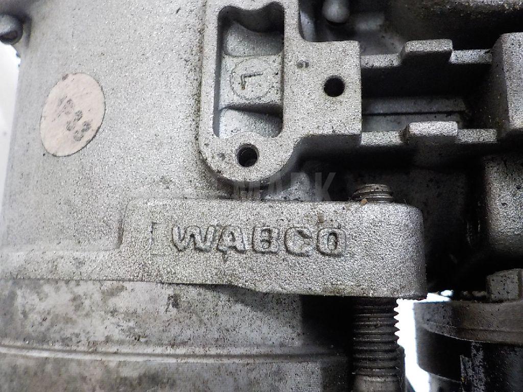 Насос регулировки подвески для  Audi 100/200 [43] 0-1983