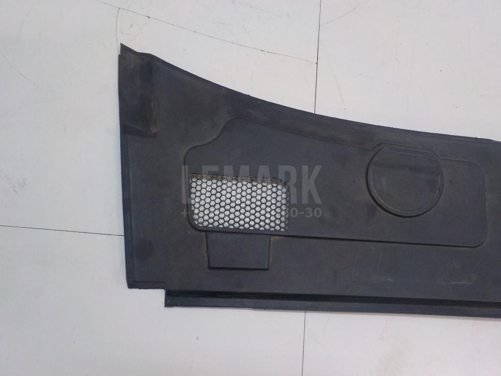 Решетка стеклооч. (планка под лобовое стекло) для  BMW X1 F48 2014-2022