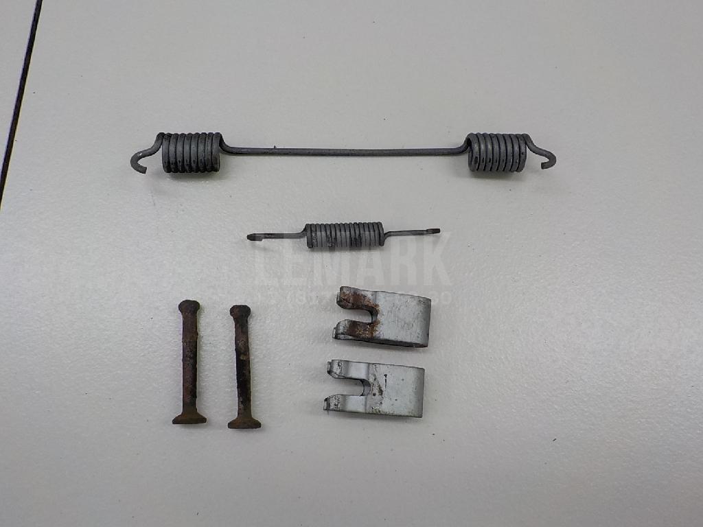 Установочный к-кт задних колодок 5039023 Ford