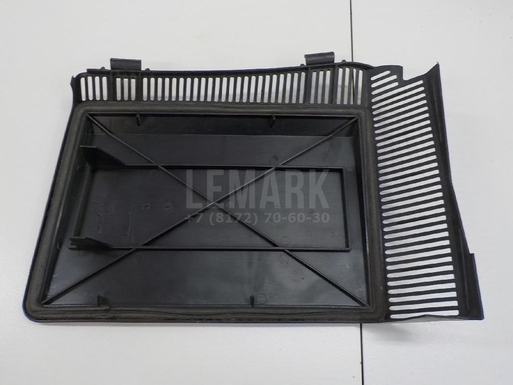 Крышка салонного фильтра для  BMW 2-serie F22/F23/F87 2013-2020