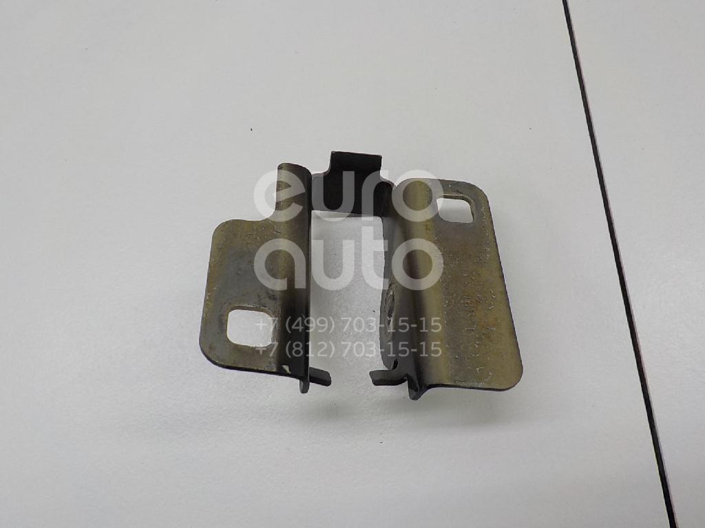 Скобы для крепления панели рено логан 2. Крепеж рено логан. Скоба крепежная металлическая рено логан 2. Саморез крепления брызговика рено логан 1. Крепеж брызговиков рено логан 1.