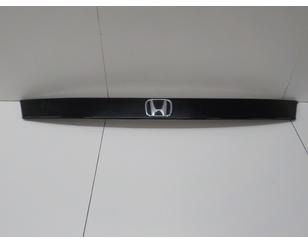 Накладка двери багажника для Honda Civic 5D 2012-2016 с разборки состояние хорошее