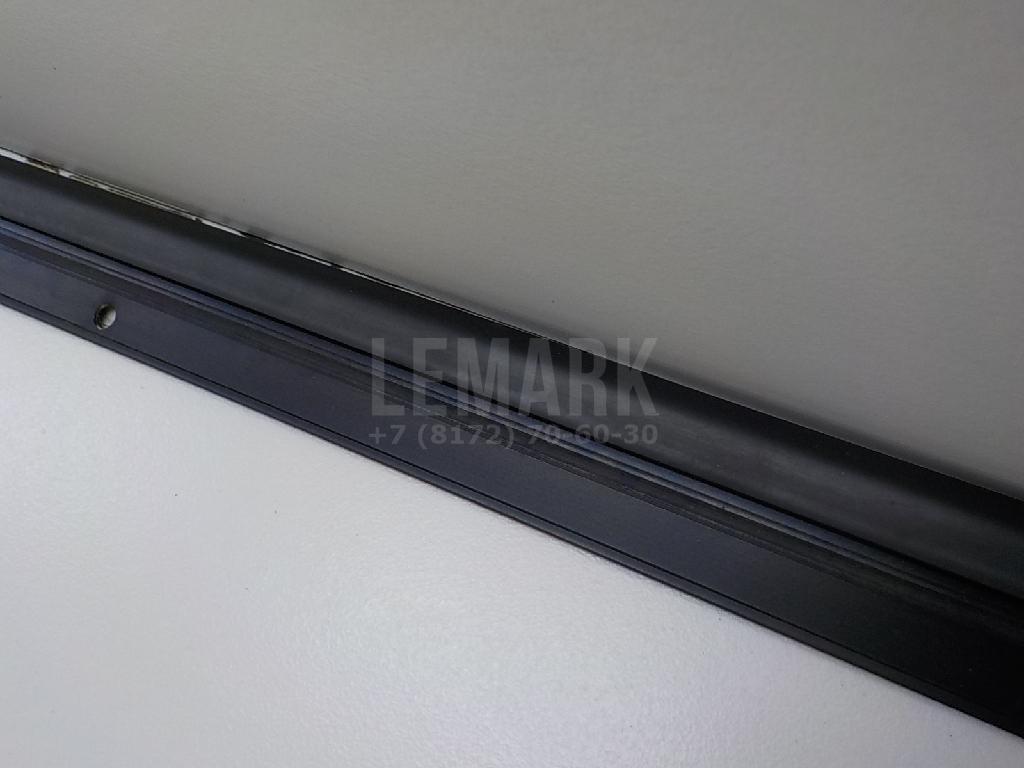 Накладка стекла переднего левого для  BMW 7-serie E65/E66 2001-2008