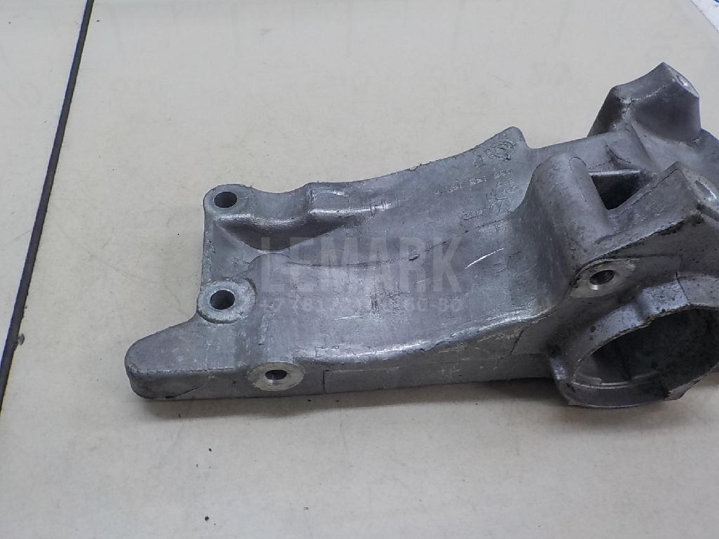 Кронштейн генератора для  Audi A4 [B6] 2000-2004