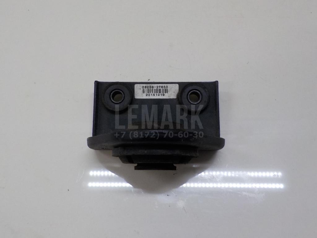 Кронштейн интеркулера 282592F650 Hyundai-Kia