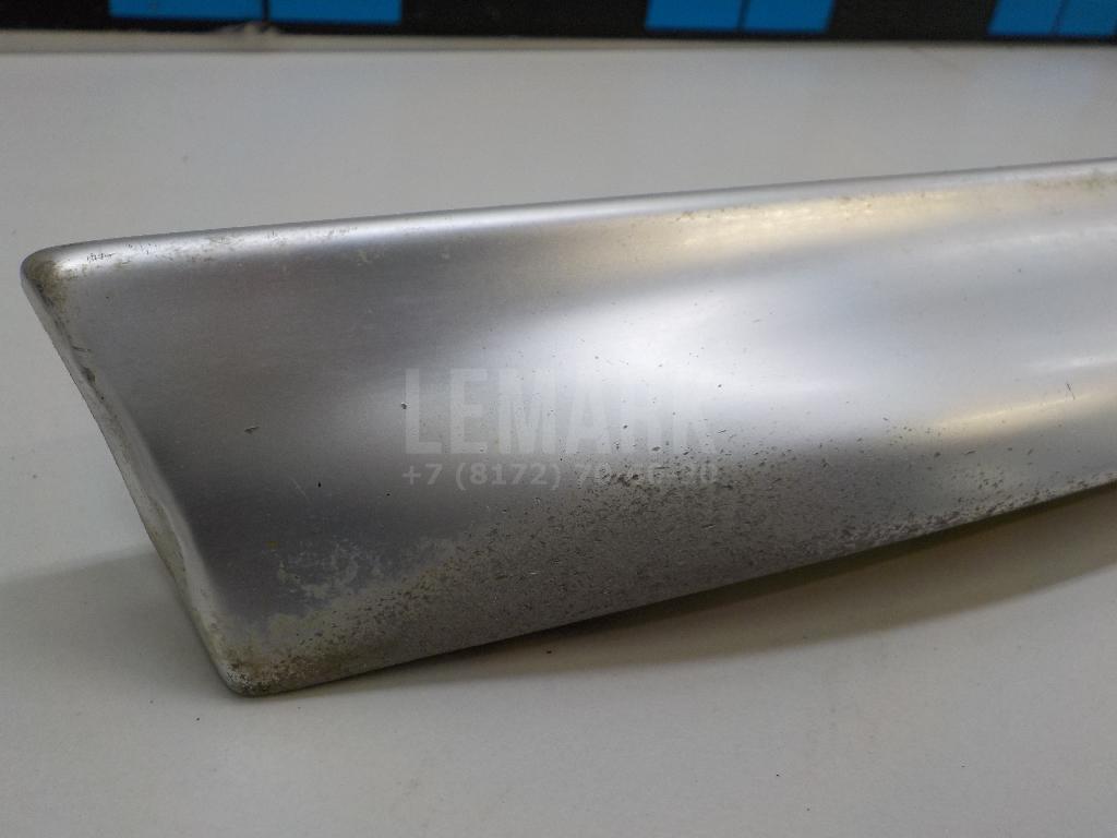 Молдинг задней левой двери для  BMW X1 E84 2009-2015