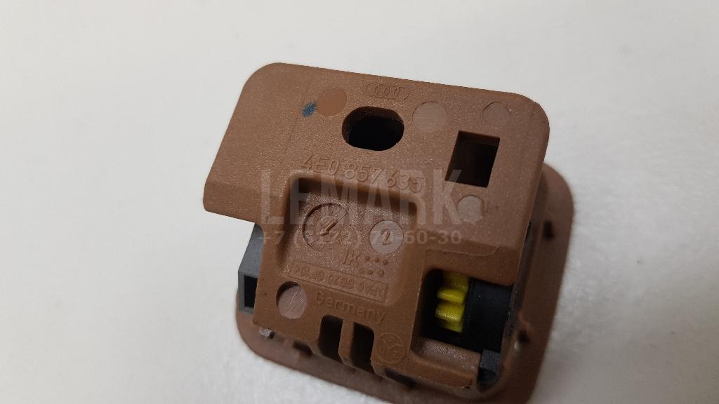Крючок для одежды для  BMW X1 F48 2014-2022