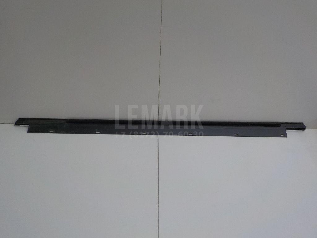 Накладка стекла заднего левого