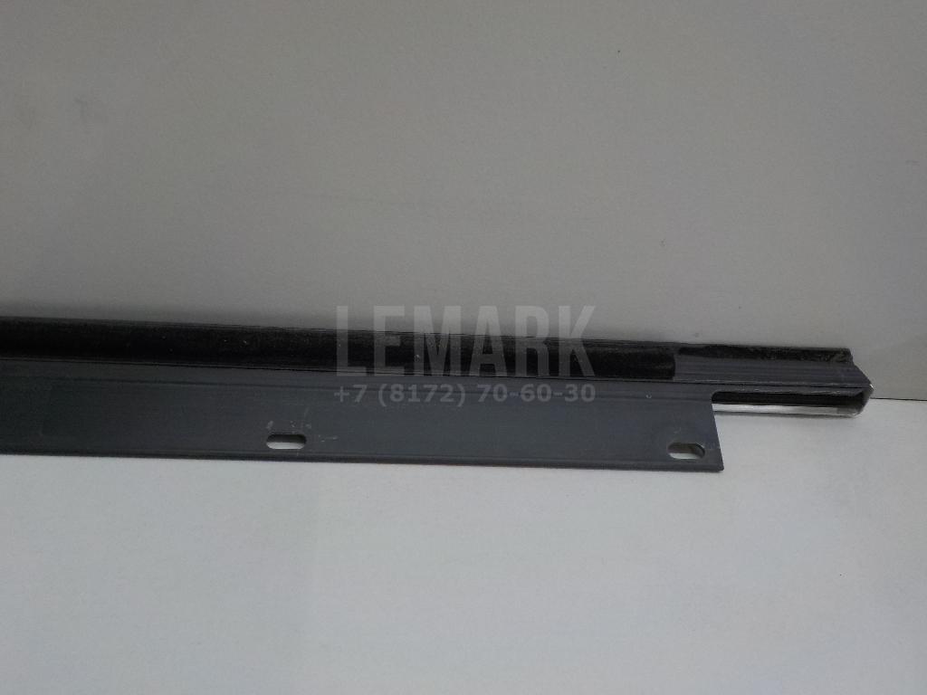 Накладка стекла заднего левого
