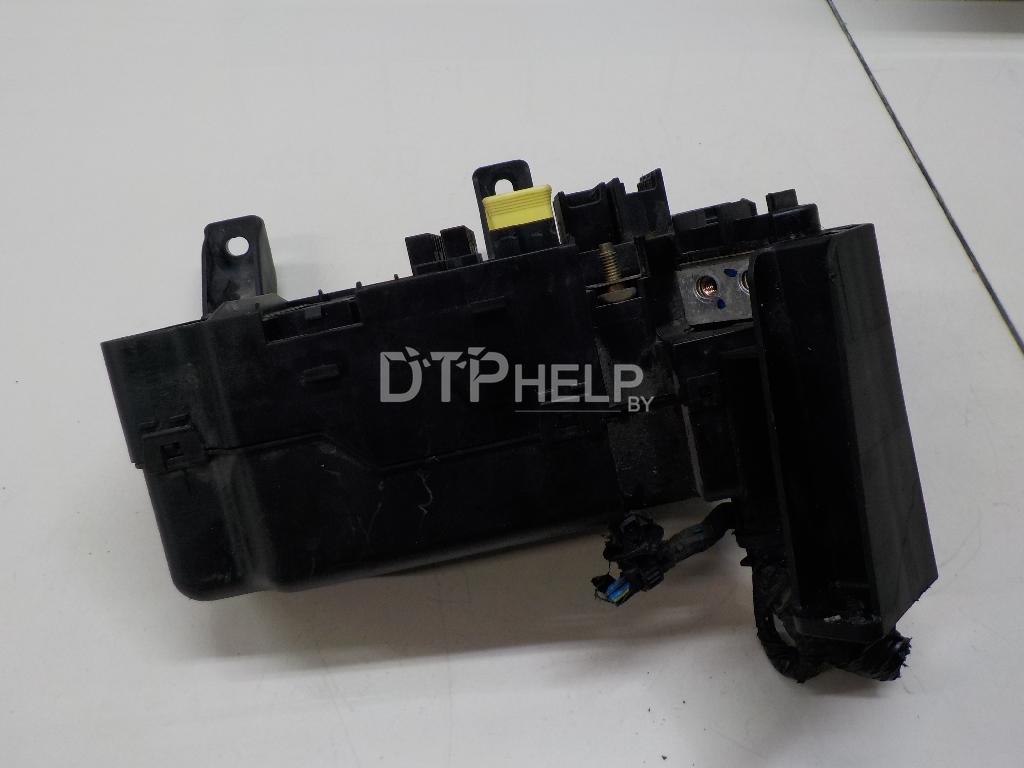 Фото Блок предохранителей для Mitsubishi Pajero/Montero Sport (K9)  1998