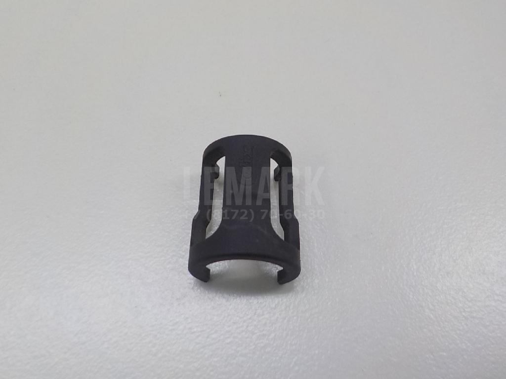 Крепеж 1363142 Ford