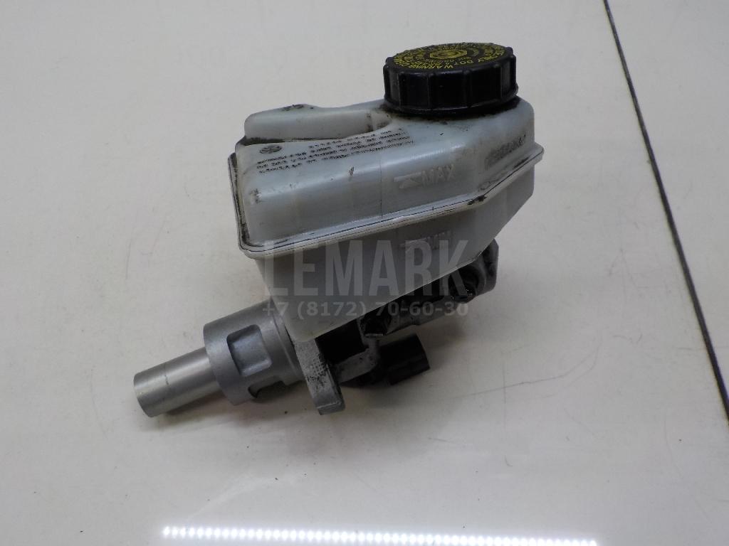 Цилиндр тормозной главный 6R2611019B VAG