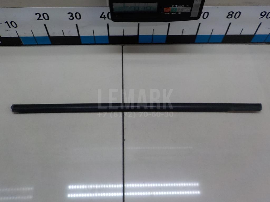 Накладка стекла заднего левого